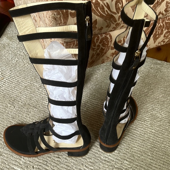 Chanel gladiator sandals - Picture 2 of 14